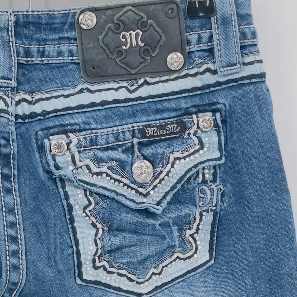 Miss Me Jeans Sz 27 Mid Rise Boot Cut